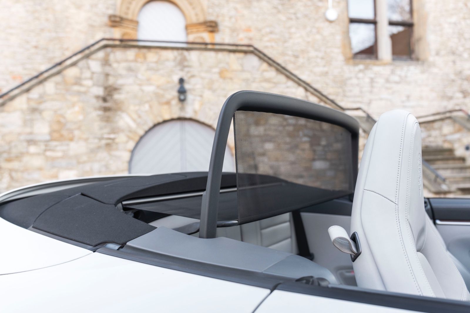 Fahrzeugabbildung Porsche 911 Carrera Cabrio PASM 360° BOSE TOTW NAV PDK