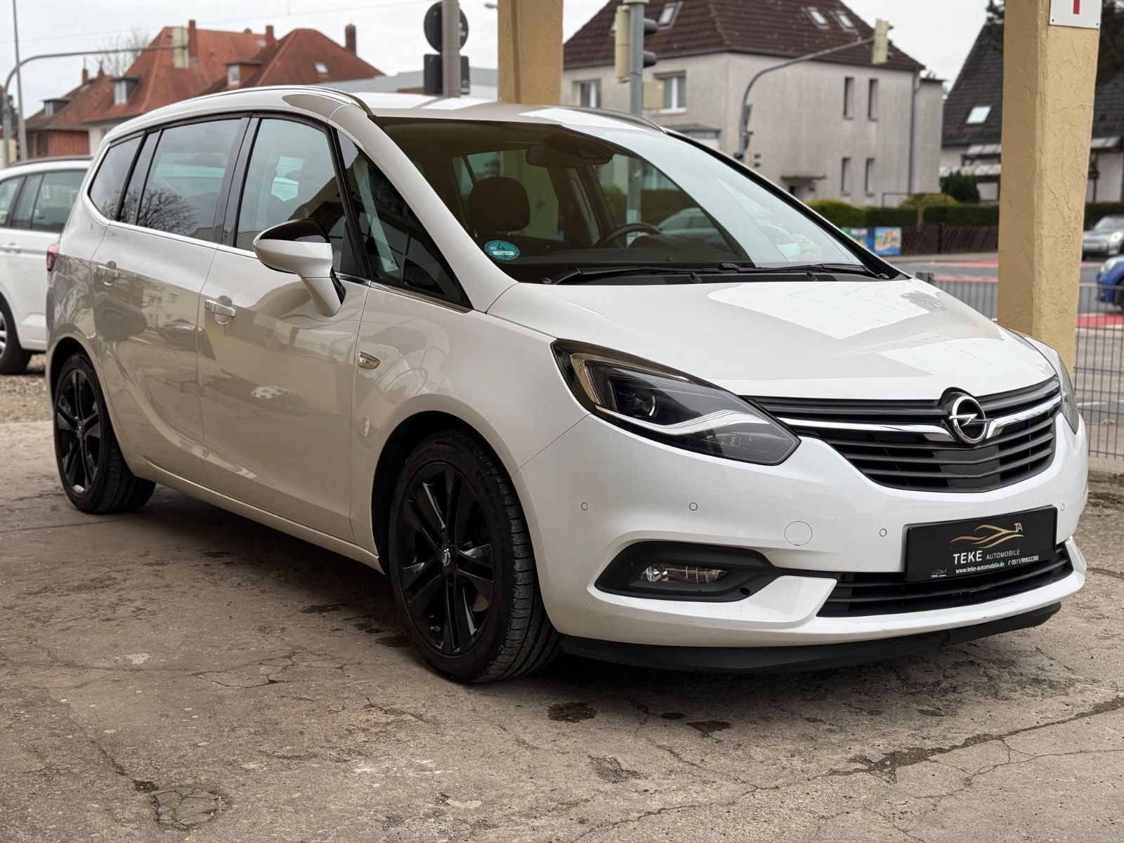 Zafira Tourer Automatik|Kamera|Totwinkel&Spurass