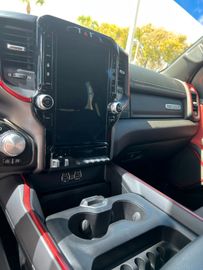 Dodge RAM Rebel 1500 4x4 Crew Cab unfallfrei