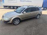 Volkswagen Passat 2.0 Variant Comfortline/Tüv Neu/AHK - Volkswagen Passat aus 2002: Kombi