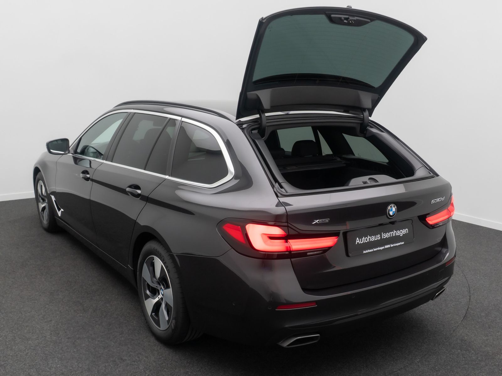 Fahrzeugabbildung BMW 530d xD ACC Alarm DAB Kamera 4xKlima Leder Sport