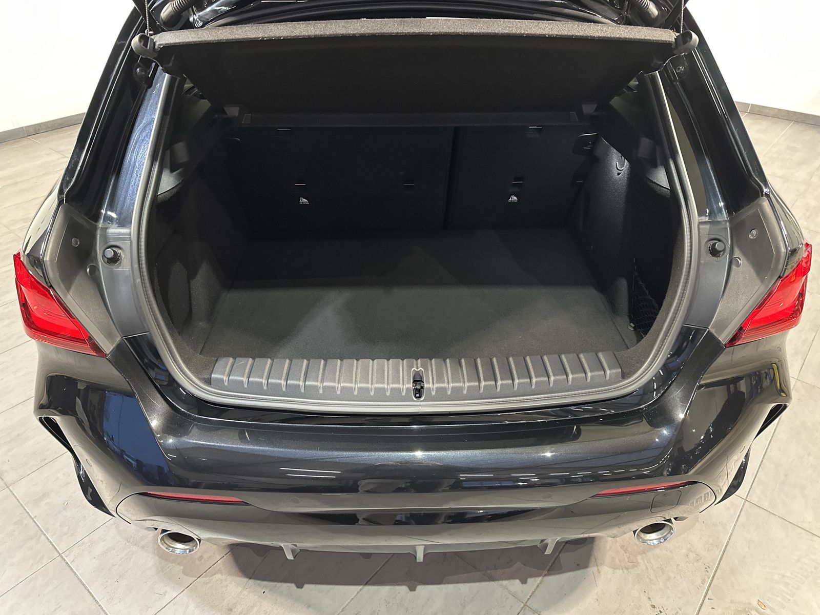 Fahrzeugabbildung BMW 120d M-Sport 5-Türer NAV+LED+HIFI+KAMERA+17ZO+PP