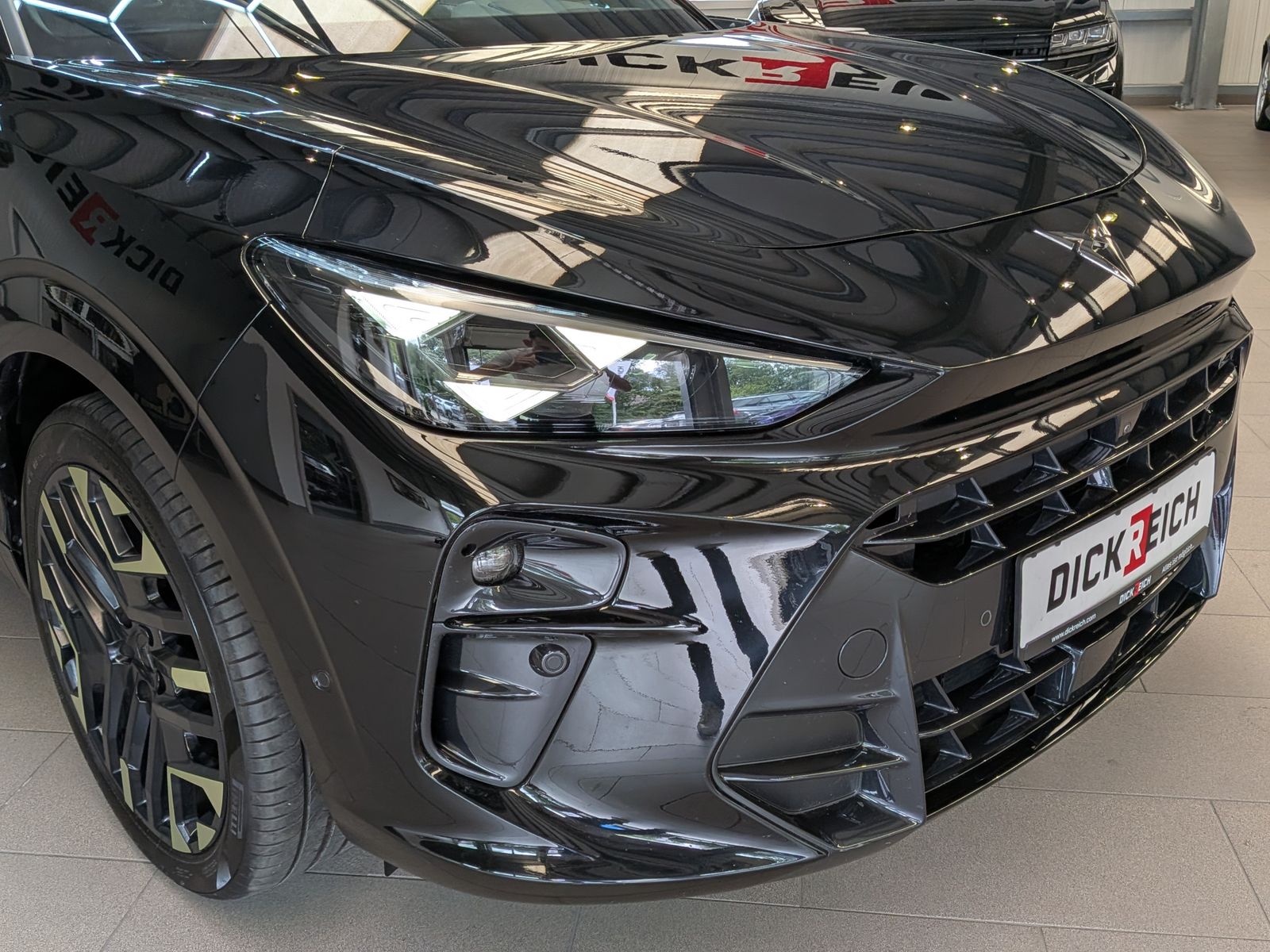 Fahrzeugabbildung CUPRA Terramarr 1.5 eTSI Tribe Sennh Matrix HUD AHK 20
