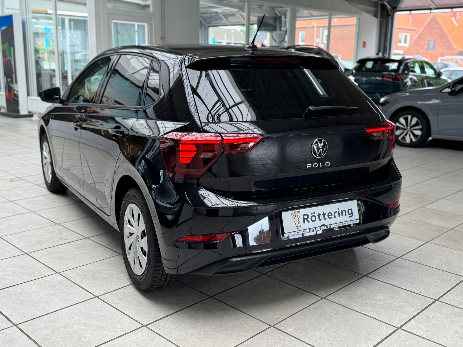 Fahrzeugabbildung Volkswagen Polo VI Life +DIG.TACHO+LED+ALLWETTER+NAVI+ACC