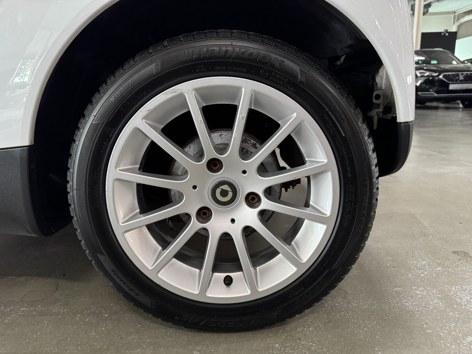 Fahrzeugabbildung Smart ForTwo 1.0 62kW PASSION AUTOMATIK LEDER KLIMA SH