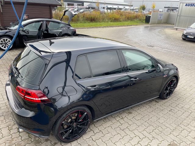 Volkswagen Golf 2.0 TSI BMT GTI Performance GTI Performance