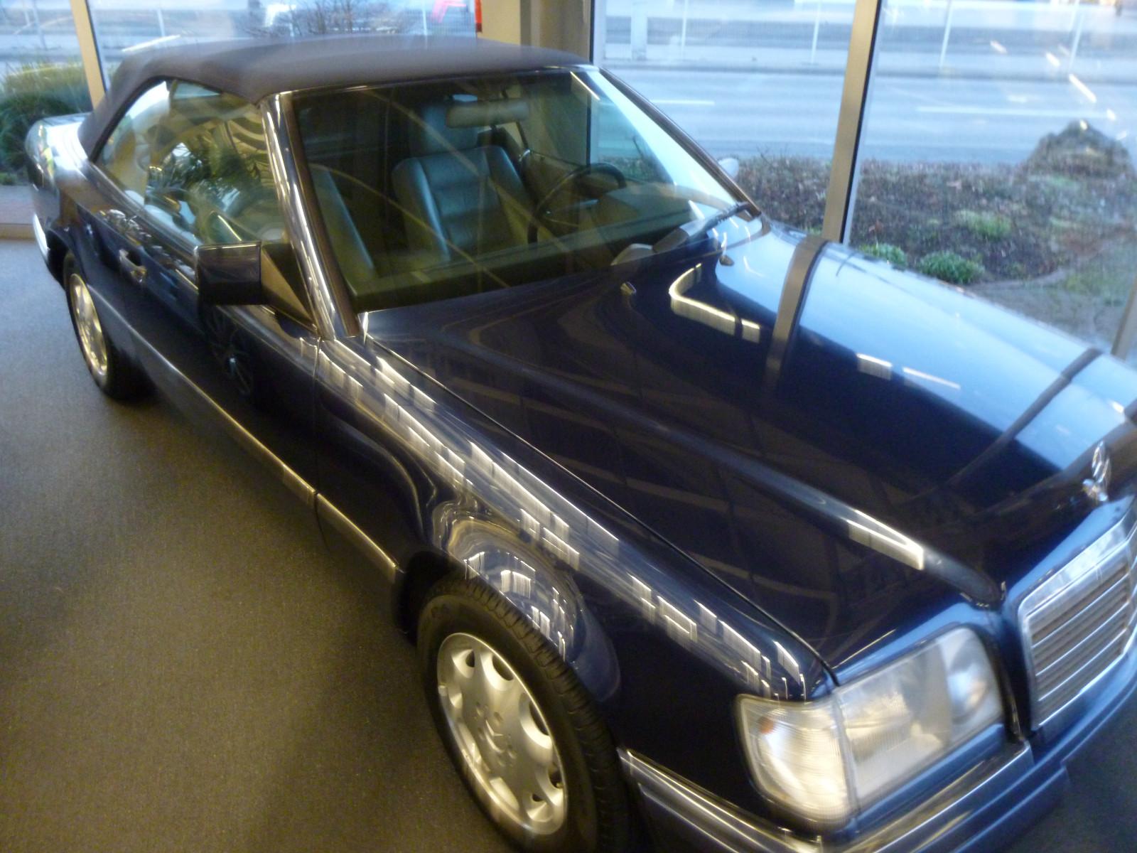 Mercedes-Benz E 220,Cabrio,Leder,Klimaanlage.Windschott