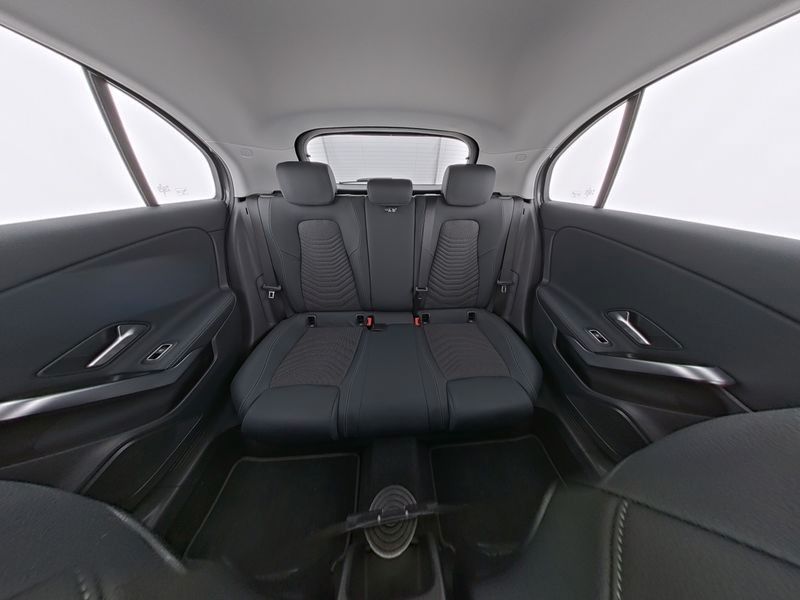 Fahrzeugabbildung Mercedes-Benz A 200 Progressive R-Kamera+LED+DAB+IHC+MBUX