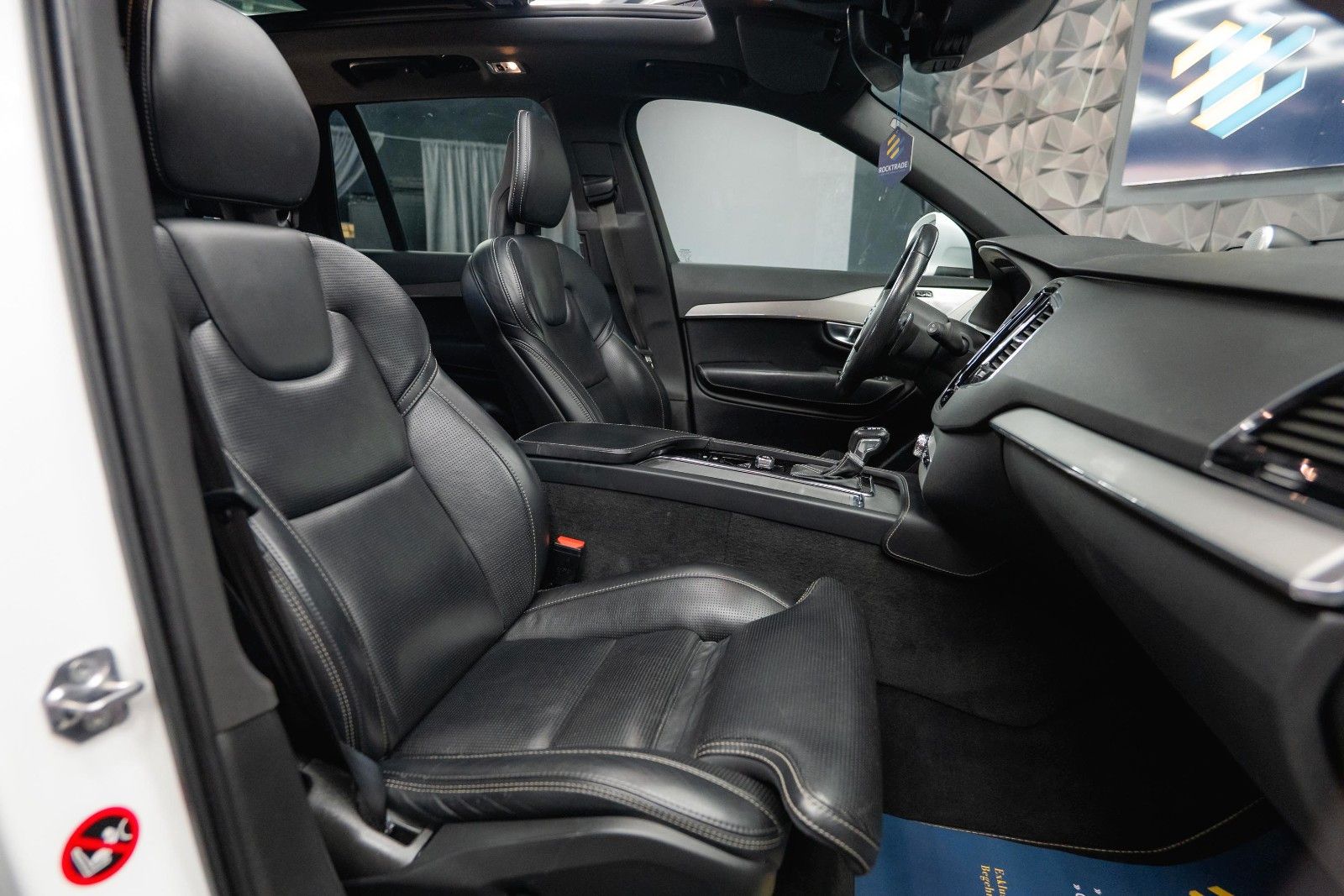 Fahrzeugabbildung Volvo XC90 R Design AWD Night-Paket | ACC | PANO | LED