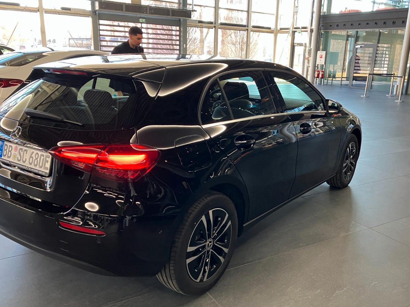 Mercedes-Benz A 250 A A 250 e
