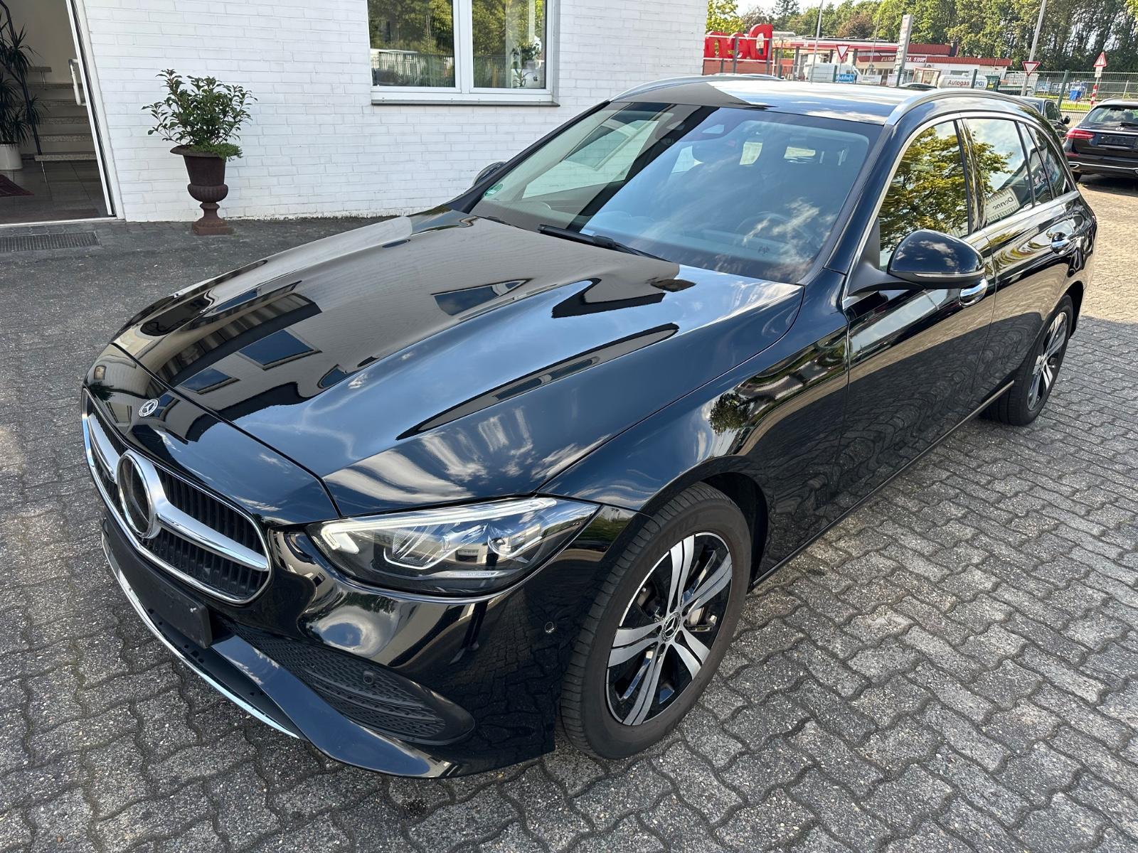 Mercedes-Benz C 300 e T Avantgarde Navi LED Kam Distr Memo AHK