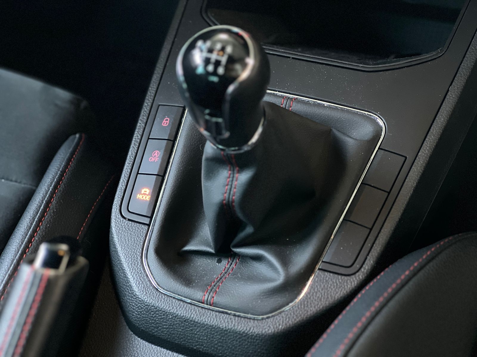 Fahrzeugabbildung SEAT IBIZA 1.0 TSI FR KLIMA LED NAVI ALU