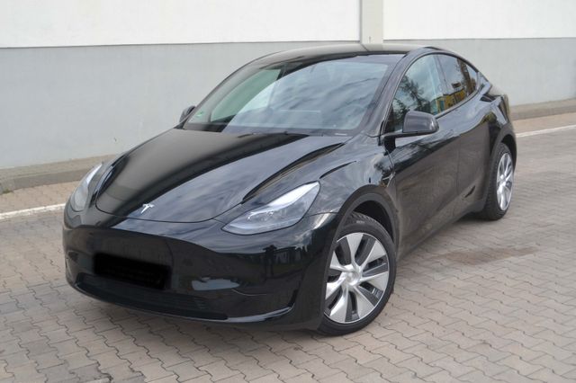 Tesla Model Y RWD