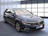 Volkswagen Passat Variant 2.0 TDI R-line / AHK - mit Diesel-Antrieb: Grün
