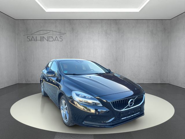 Volvo V40 2.0 D4 Momentum Navi/LED/Leder/Tüv 10-25