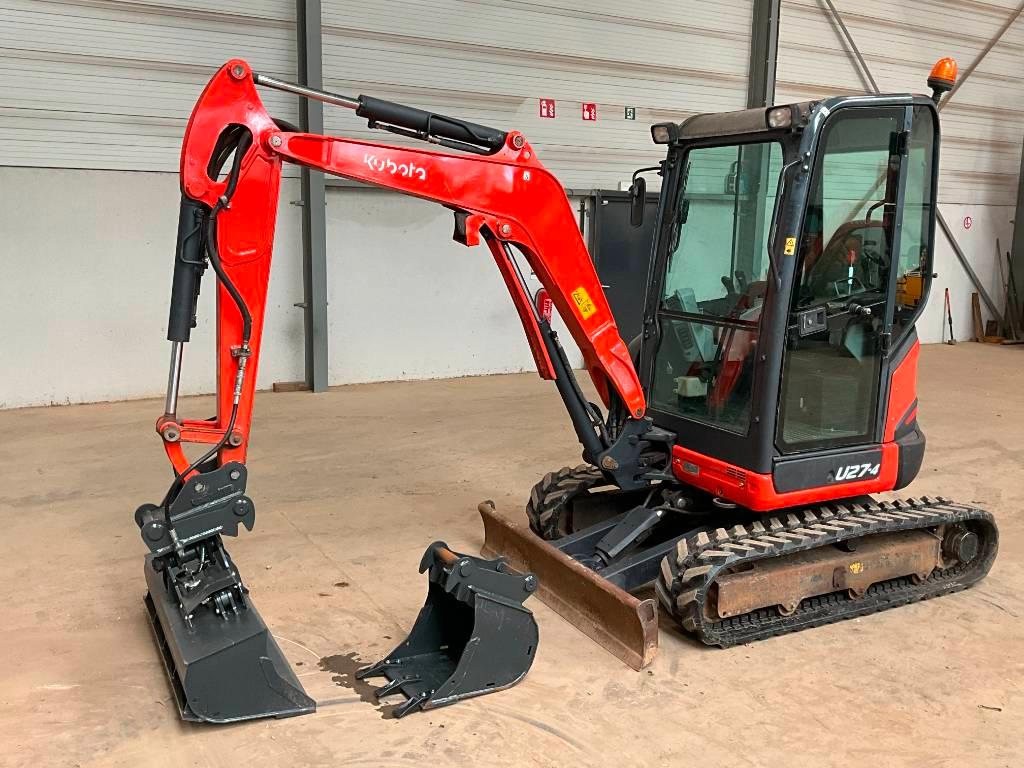 Kubota U 27-4