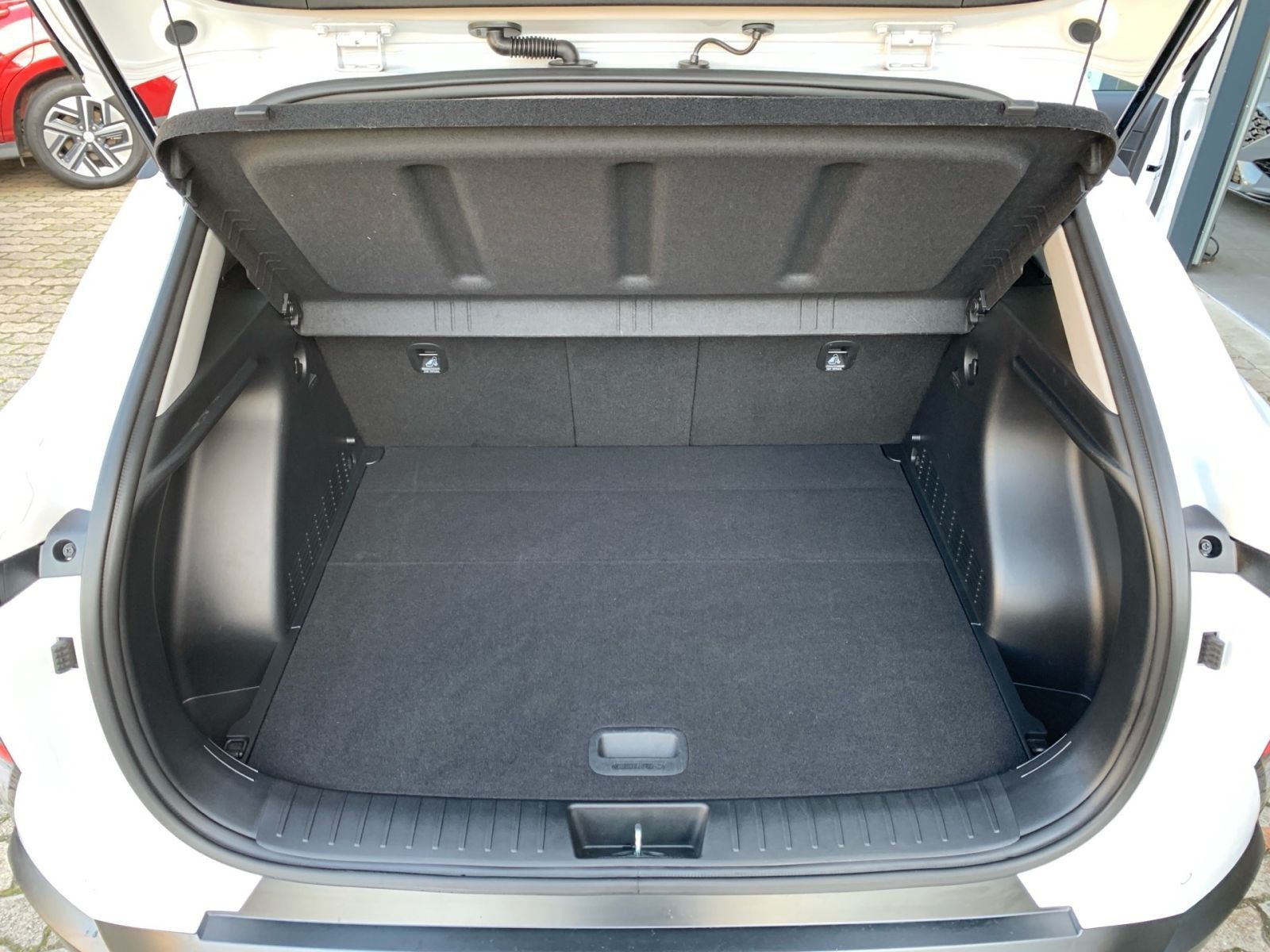 Fahrzeugabbildung Hyundai KONA 1.0 T-GDI Trend 7-DCT Navi 1Hd