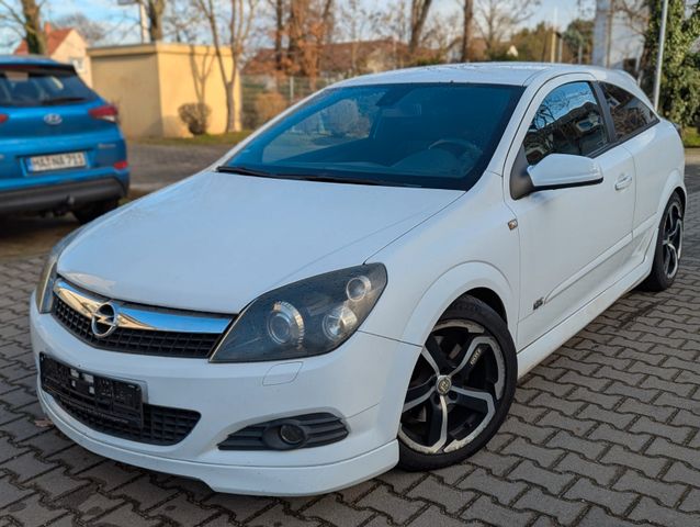 Opel Astra H GTC Sport OPC Line