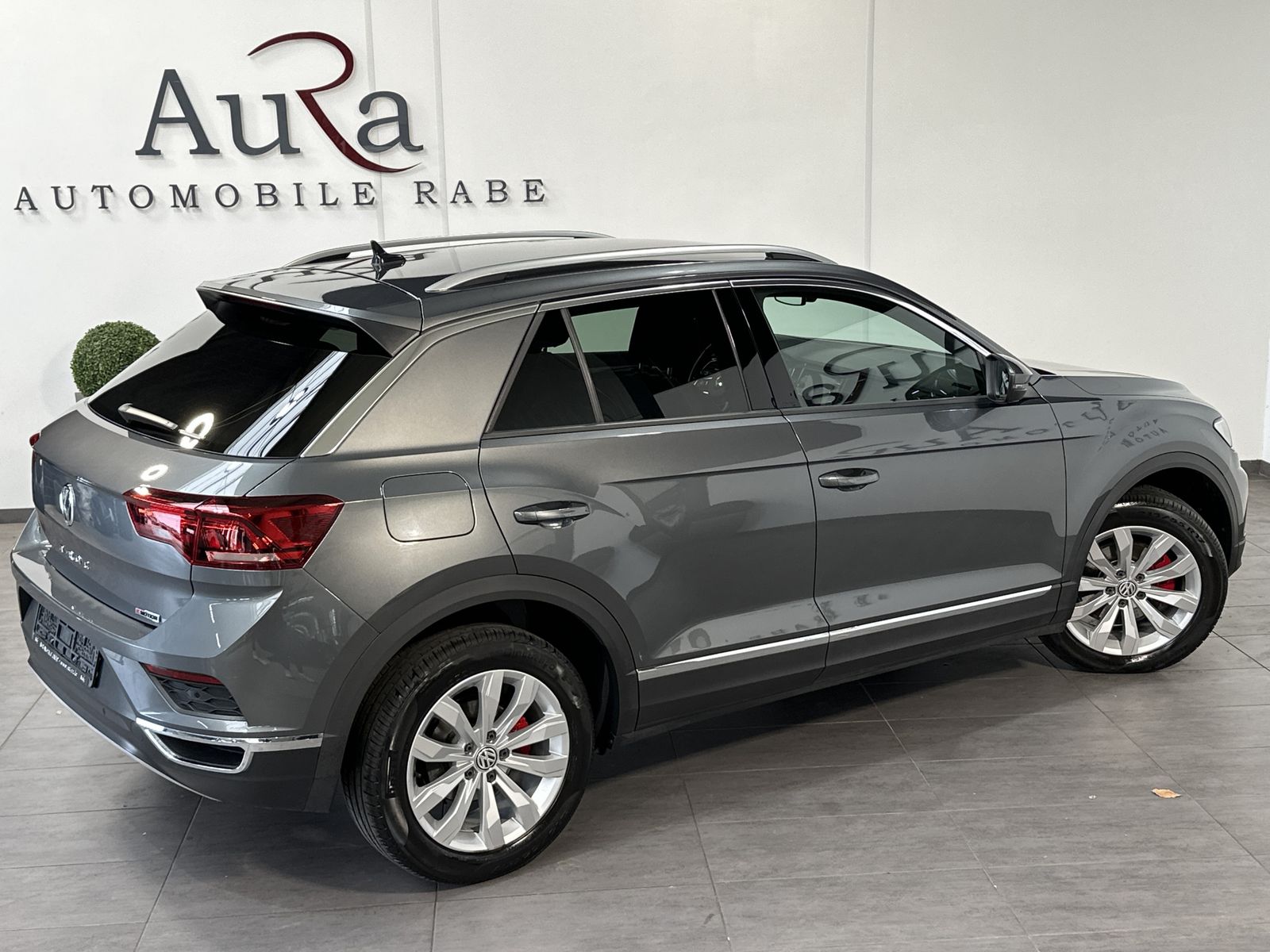 Fahrzeugabbildung Volkswagen T-Roc 2.0 TDI DSG Sport 4M NAV+LED+ACC+CARPLAY
