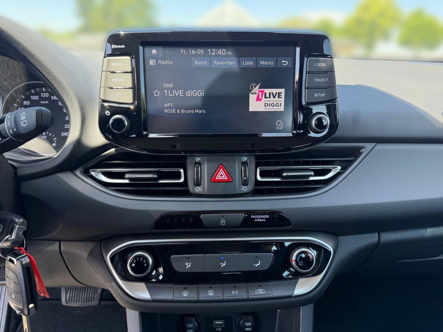 Fahrzeugabbildung Hyundai i30 1.0T Kombi Select Mild-Hybrid (48V) 7-DCT Al