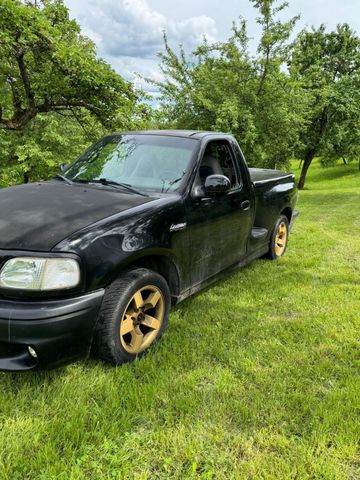 Ford FORD LIGHTNING SVT F150