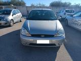 Ford Focus 1.8 TDCi (100CV) cat 5p. Zetec - Ford Focus aus 2003 mit Diesel-Antrieb