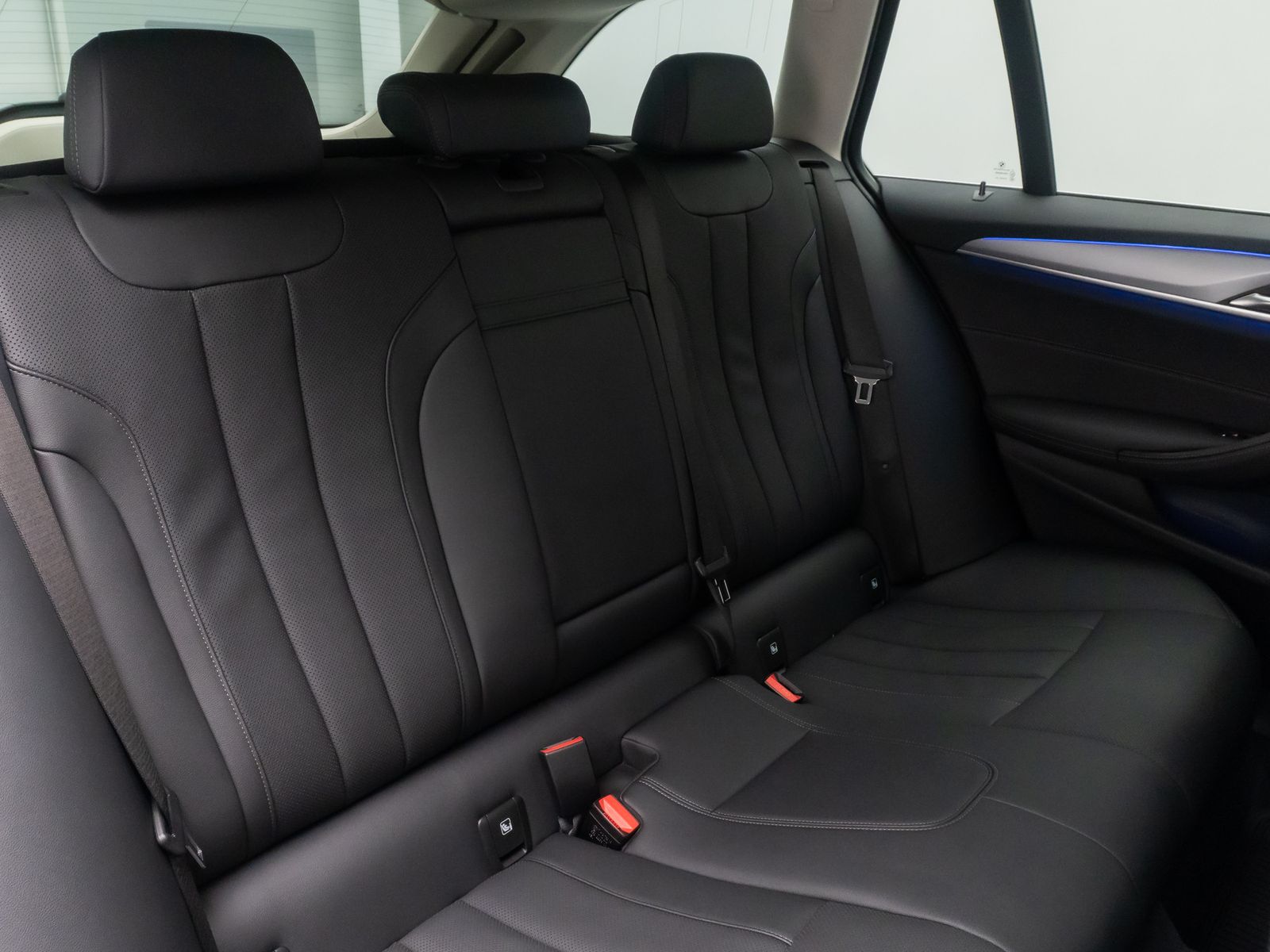 Fahrzeugabbildung BMW 520d xD Laser ACC HUD DAB Kamera DisplKey Alarm