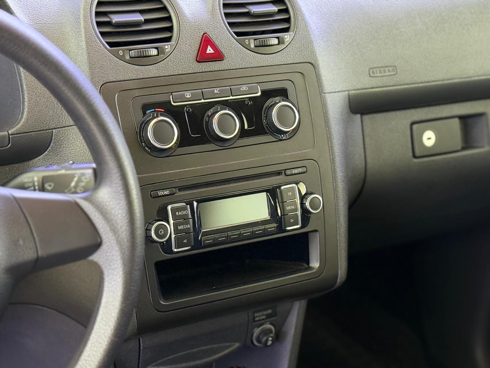 Volkswagen Caddy 1,6-Maxi-Behindertengerecht-Rampe