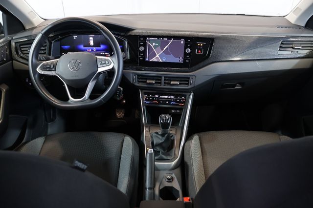 Volkswagen Polo VI 1.0 MPI Life AID+KAM+LED+CARPLAY