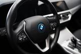 BMW 330e xDri Sport Line +HeadUp+Laserlicht+Komfortz - BMW 3er Reihe: Weiß