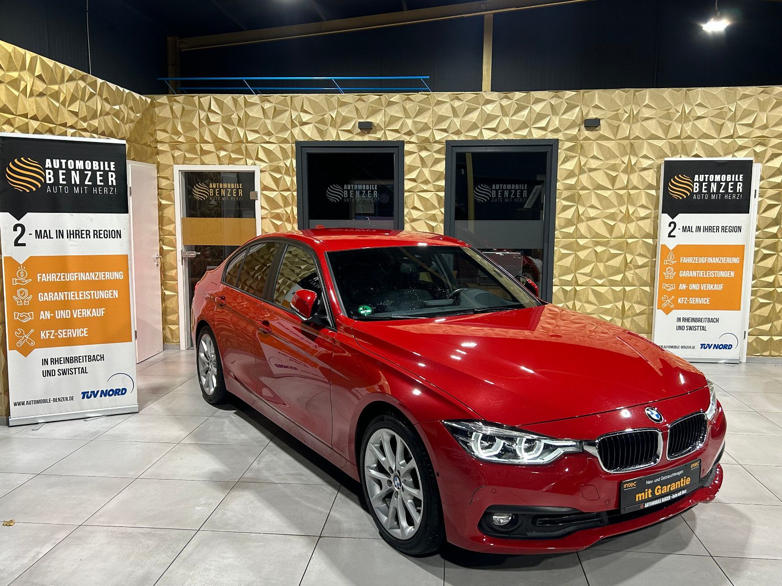 Fahrzeugabbildung BMW 320d SPORT/LEDER/ Advantag/360°/HEAD-UP/AUTOMATI