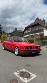 BMW M5 E34 3,6 / 315 PS - BMW 315 mit Benzin-Antrieb