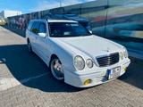 Mercedes-Benz E 430 T Avantgarde - Mercedes-Benz E 430 mit Benzin-Antrieb