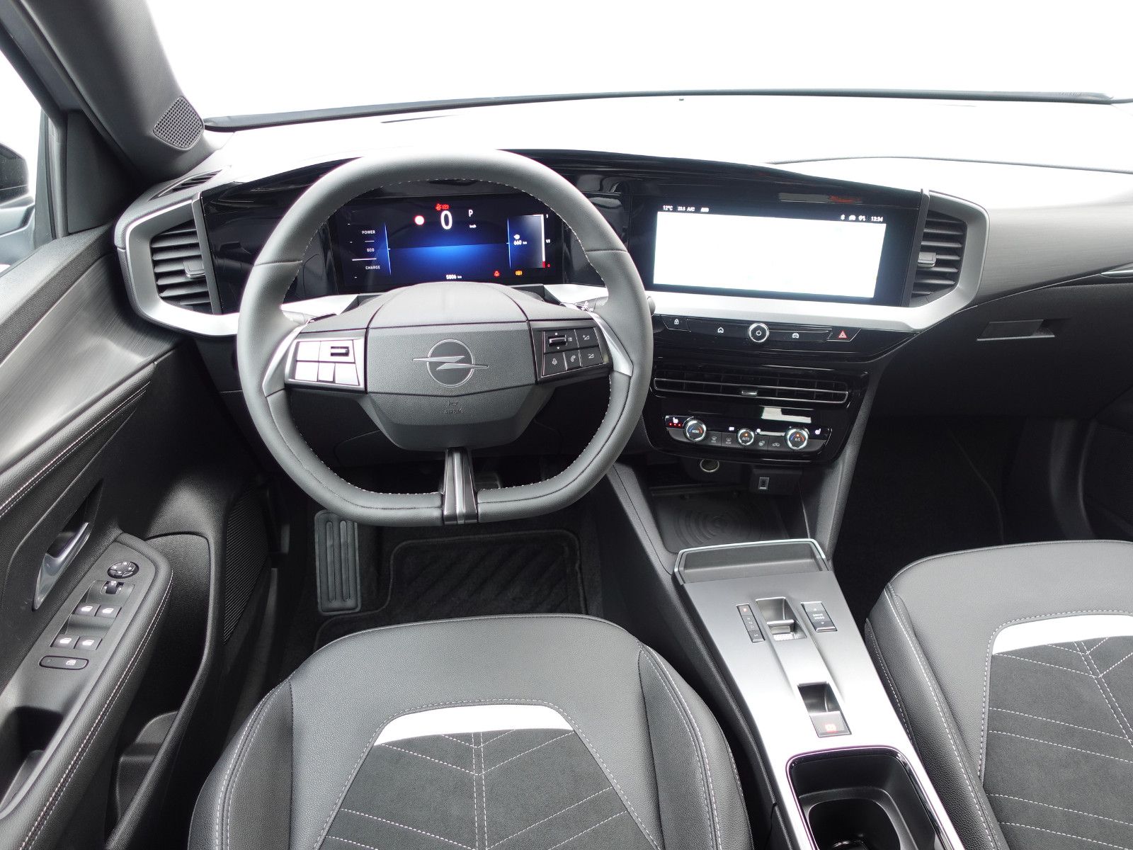 Fahrzeugabbildung Opel Mokka 1.2Turbo 48V Hybrid eDCT GS Allwetter,Navi