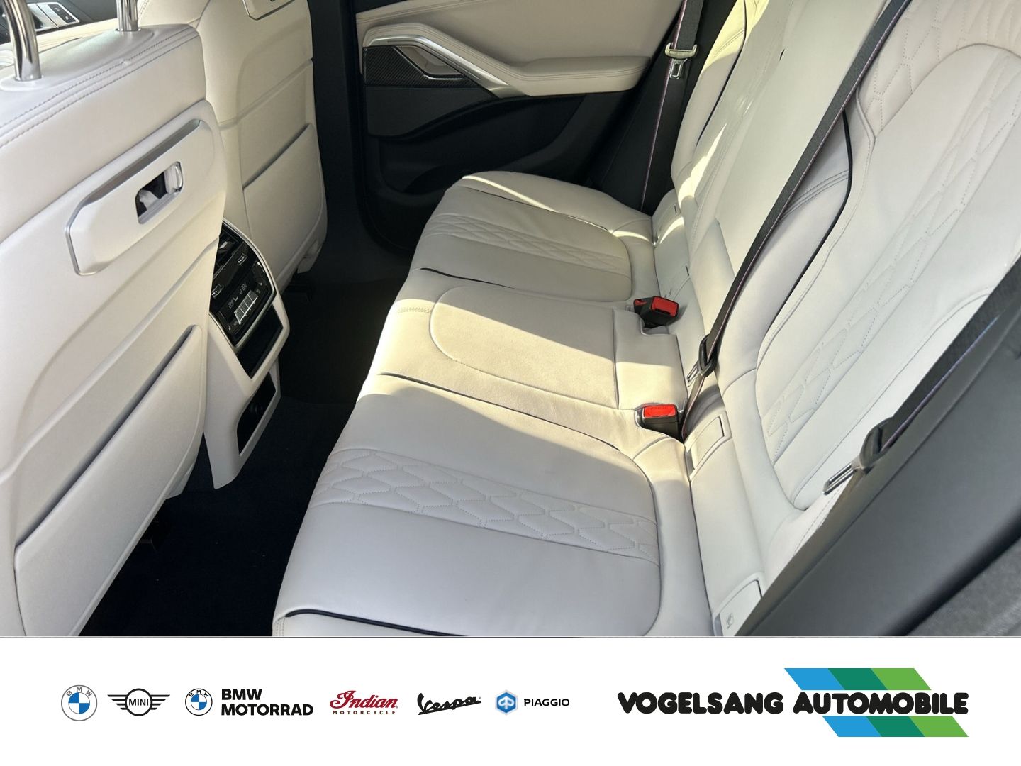Fahrzeugabbildung BMW X6 xDrive 40 d M Sport Pro Luftfederung AD Nivea