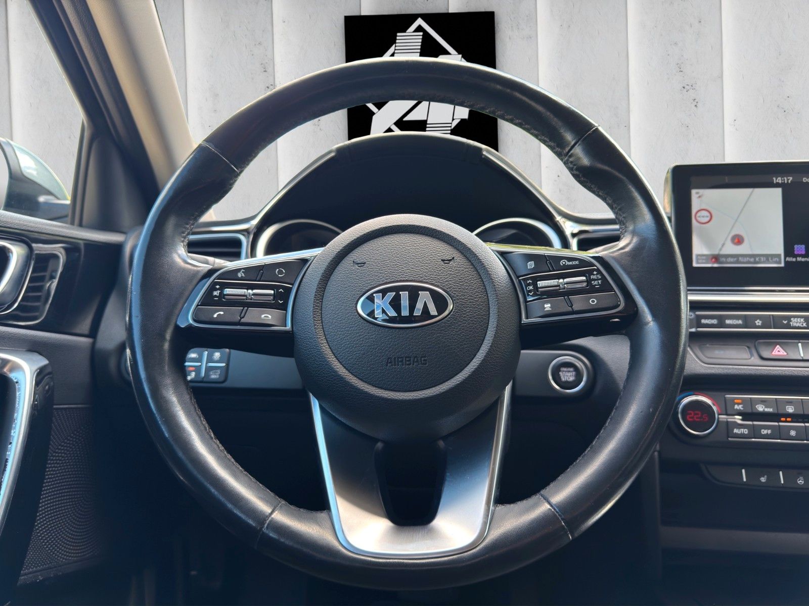 Fahrzeugabbildung Kia cee'd Sportswagon*Automatik*SHZ*LHZ*Navi*Kamera*