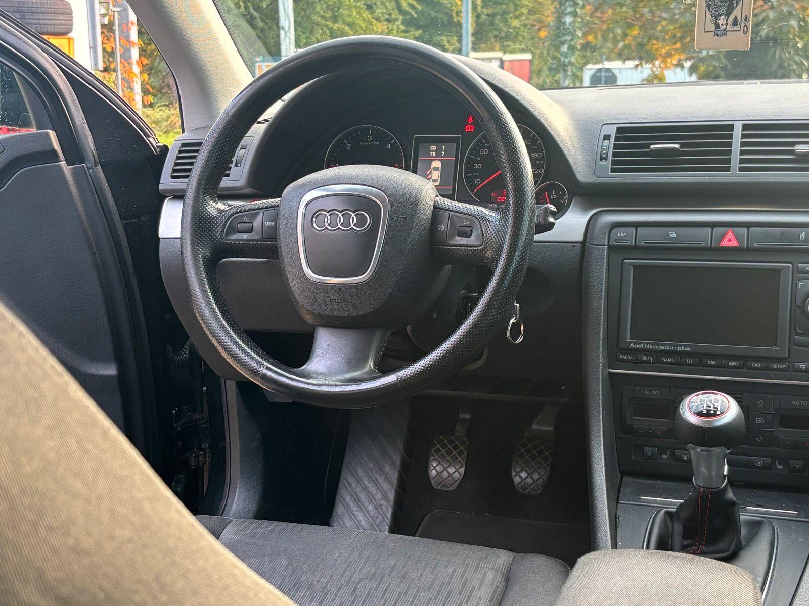 Audi A4 2005 — photo 11