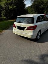 Mercedes-Benz B 180 BlueEFFICIENCY - - Mercedes-Benz B 180: Blueefficiency