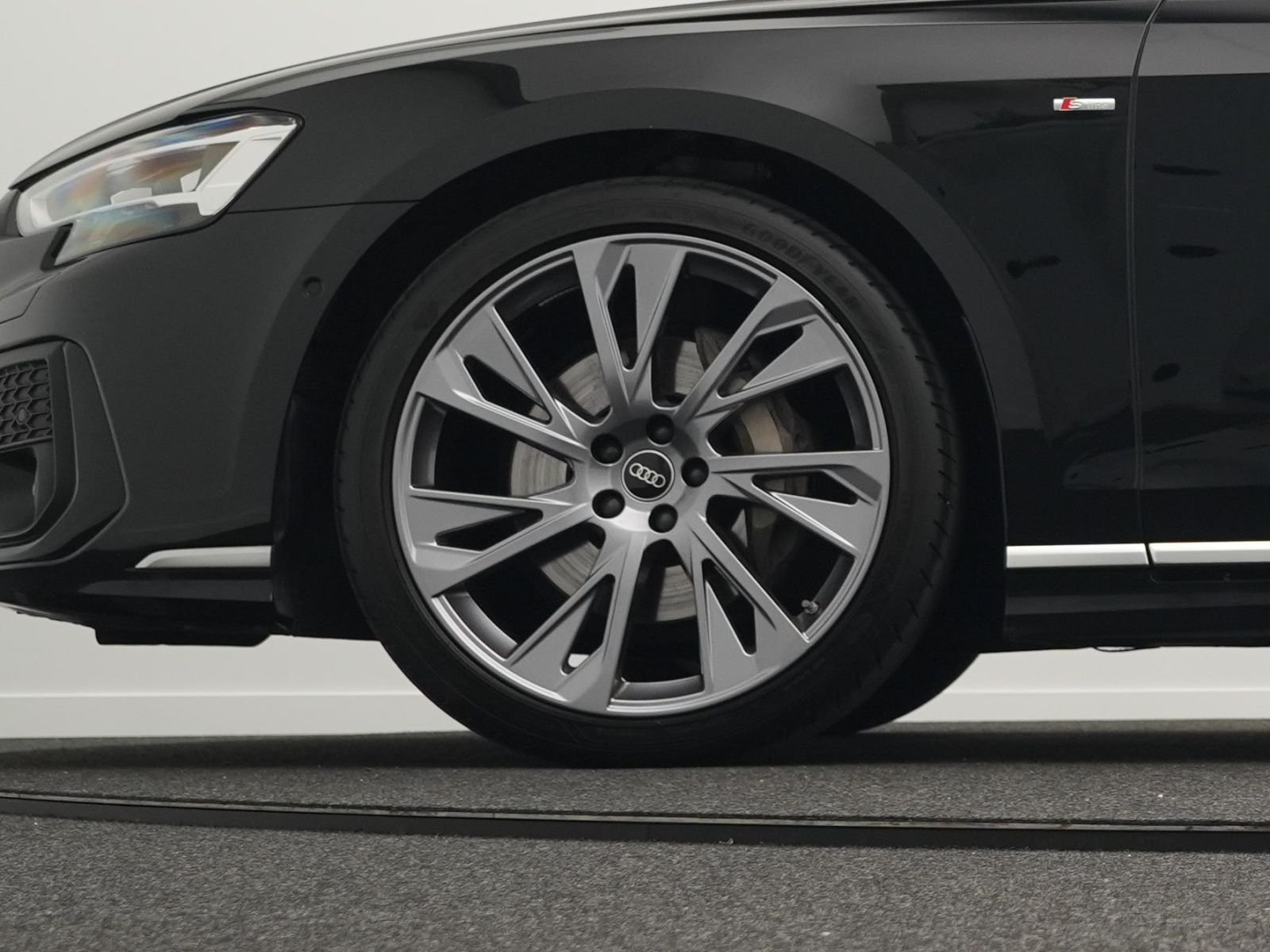 Audi A8 - Bild 47