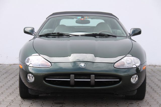 Jaguar XK8 Cabrio 2 Jahre Garantie