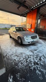 Mercedes-Benz E200 Kompressor (w211) Carls... - gebrauchte Mercedes-Benz E 200 aus dem Jahr 2003