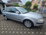 Volkswagen VW Passat 1.6L Variant (Tüv:03/26) - Volkswagen Passat aus 2004: Kombi