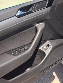 Volkswagen Passat - 9