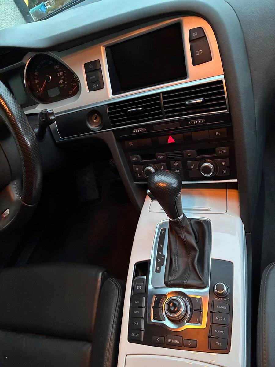 Audi Quattro 2011 — photo 13