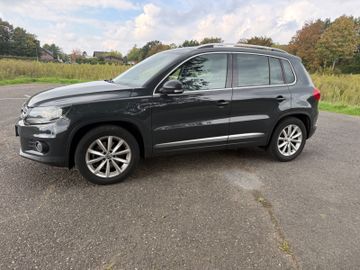 Volkswagen Tiguan - 10