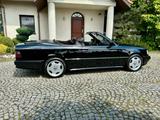 Mercedes-Benz E 320 Cabriolet Automatic - AMG Pack - Mercedes-Benz E 320: AMG