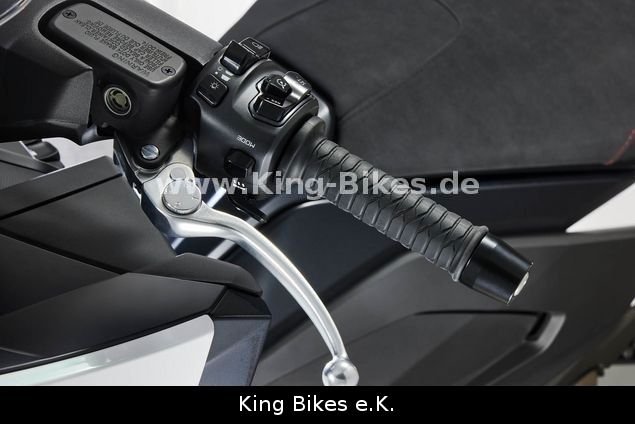 Fahrzeugabbildung Kymco AK 575i E5+ ABS Premium - 2026 Modell - SOFORT