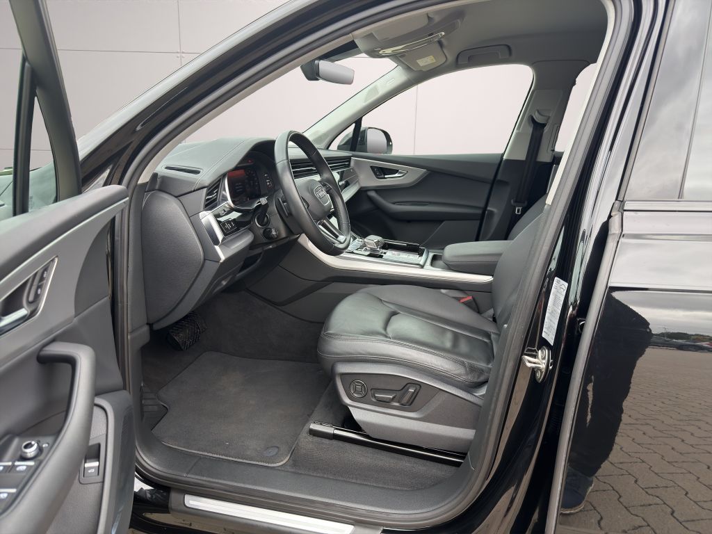 AUDI Q7 2023