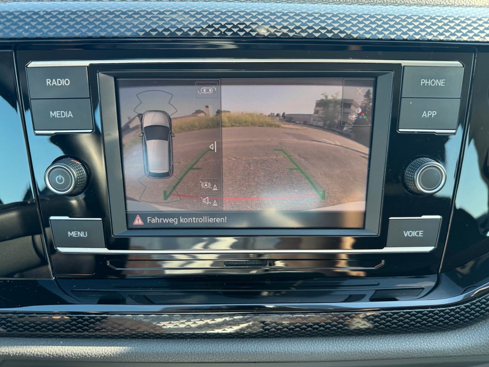 Fahrzeugabbildung Volkswagen Polo VI Life 1.0 MPI