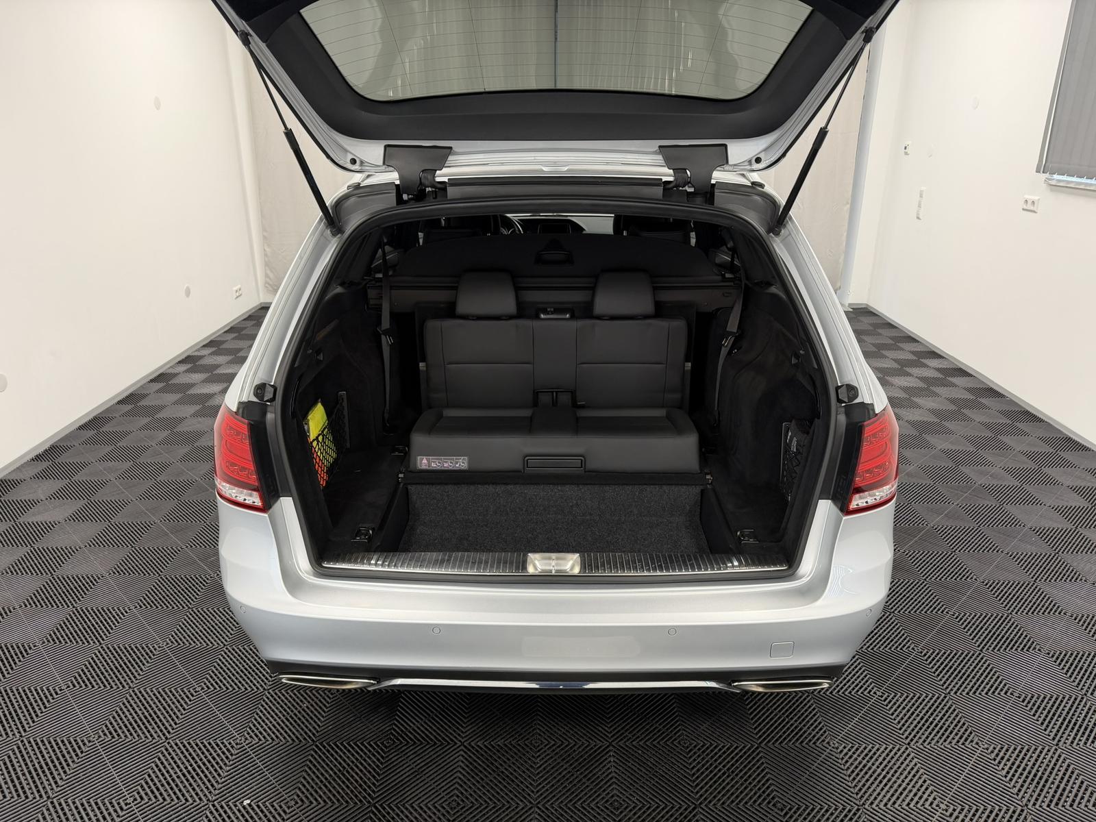Mercedes-Benz E 200 T CGI BlueEff. Aut. Avantgarde LED 7-Sitze